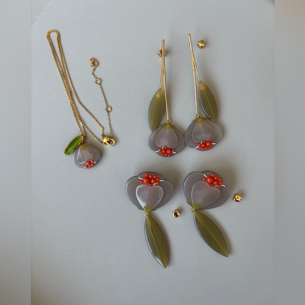 Kate Spade Gold and Floral Jewelry Set